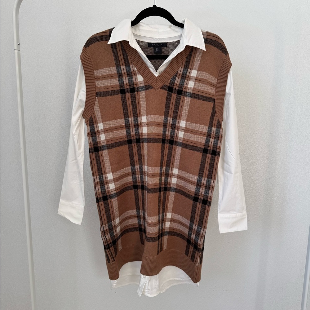 Tahari Brown and Cream Plaid Sleeveless V-Neck Vest
